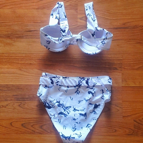 Shein high waisted marble bikini 👙 BNWOT size sm - Picture 2 of 6